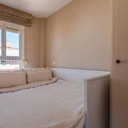 Port Beachfront - Eaw Homes Apartment