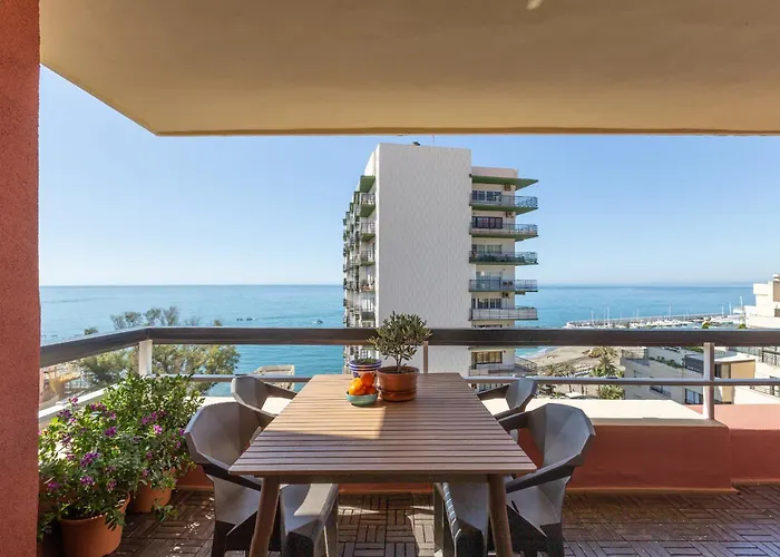 Port Beachfront - Eaw Homes Apartment